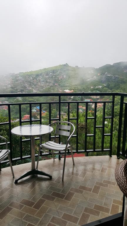 Hollywood Drive-In Hotel Baguio City Buitenkant foto