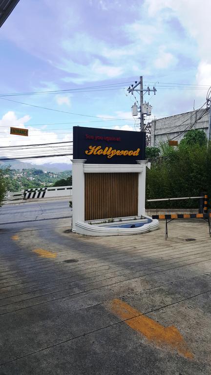 Hollywood Drive-In Hotel Baguio City Buitenkant foto