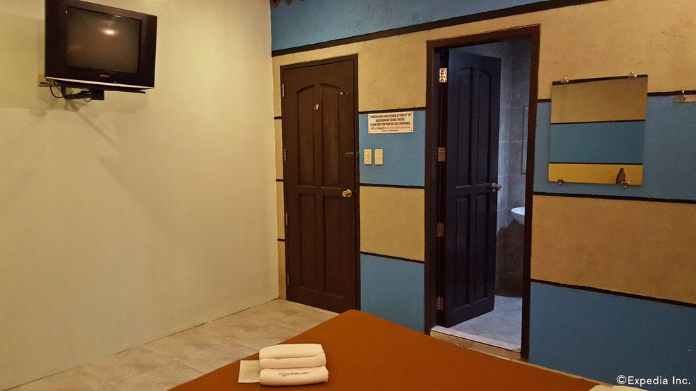 Hollywood Drive-In Hotel Baguio City Buitenkant foto