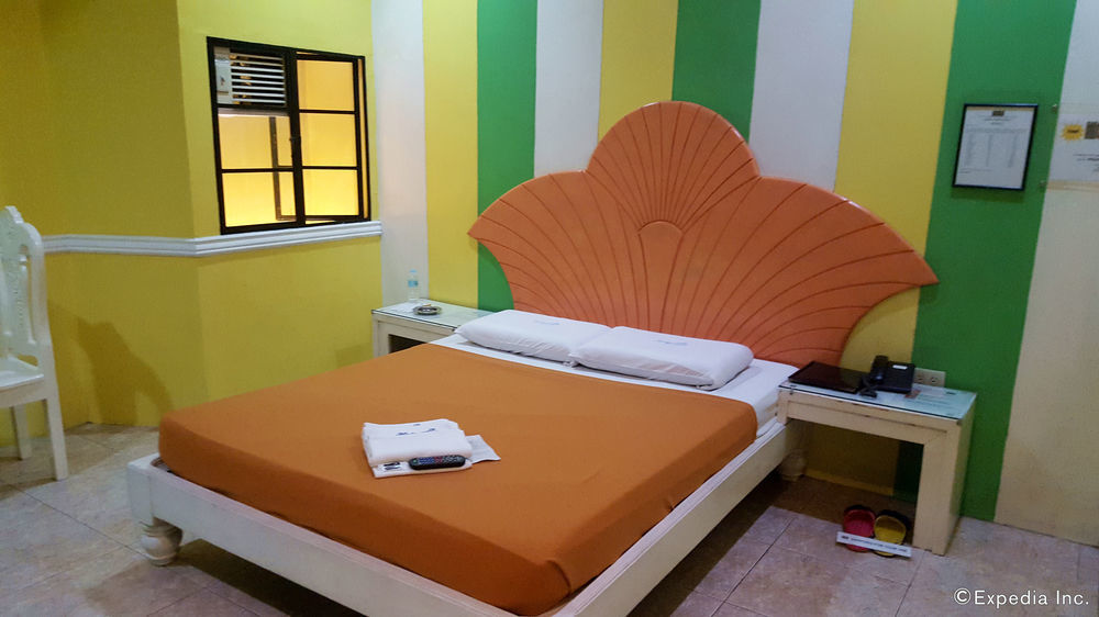 Hollywood Drive-In Hotel Baguio City Buitenkant foto