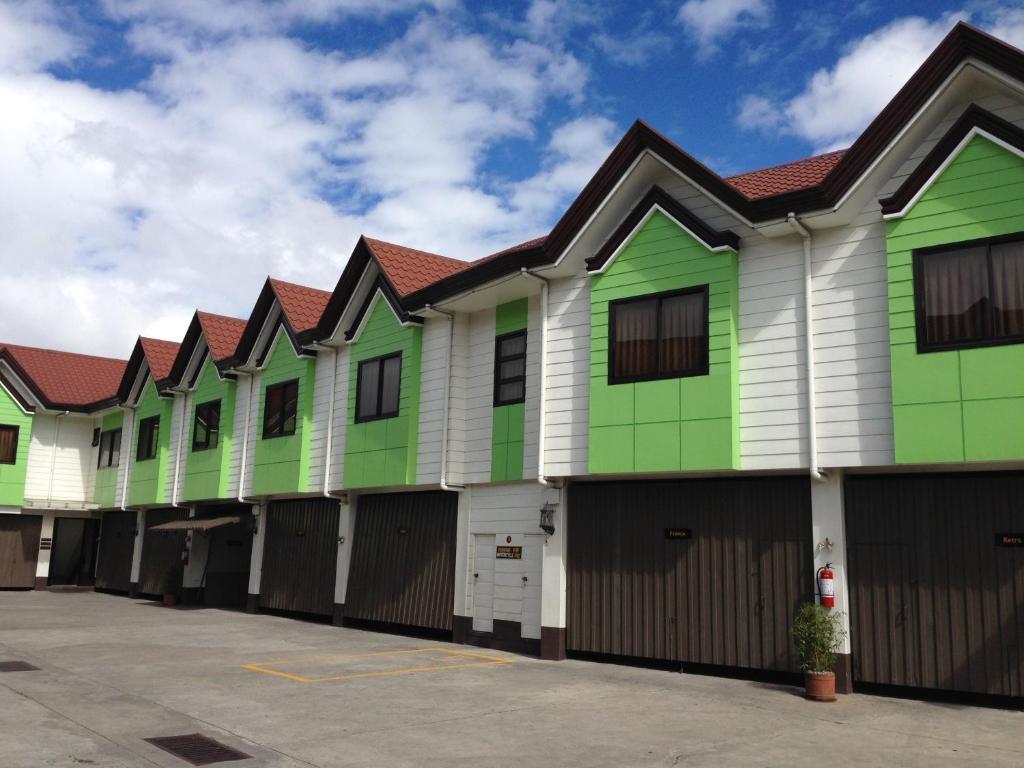 Hollywood Drive-In Hotel Baguio City Buitenkant foto