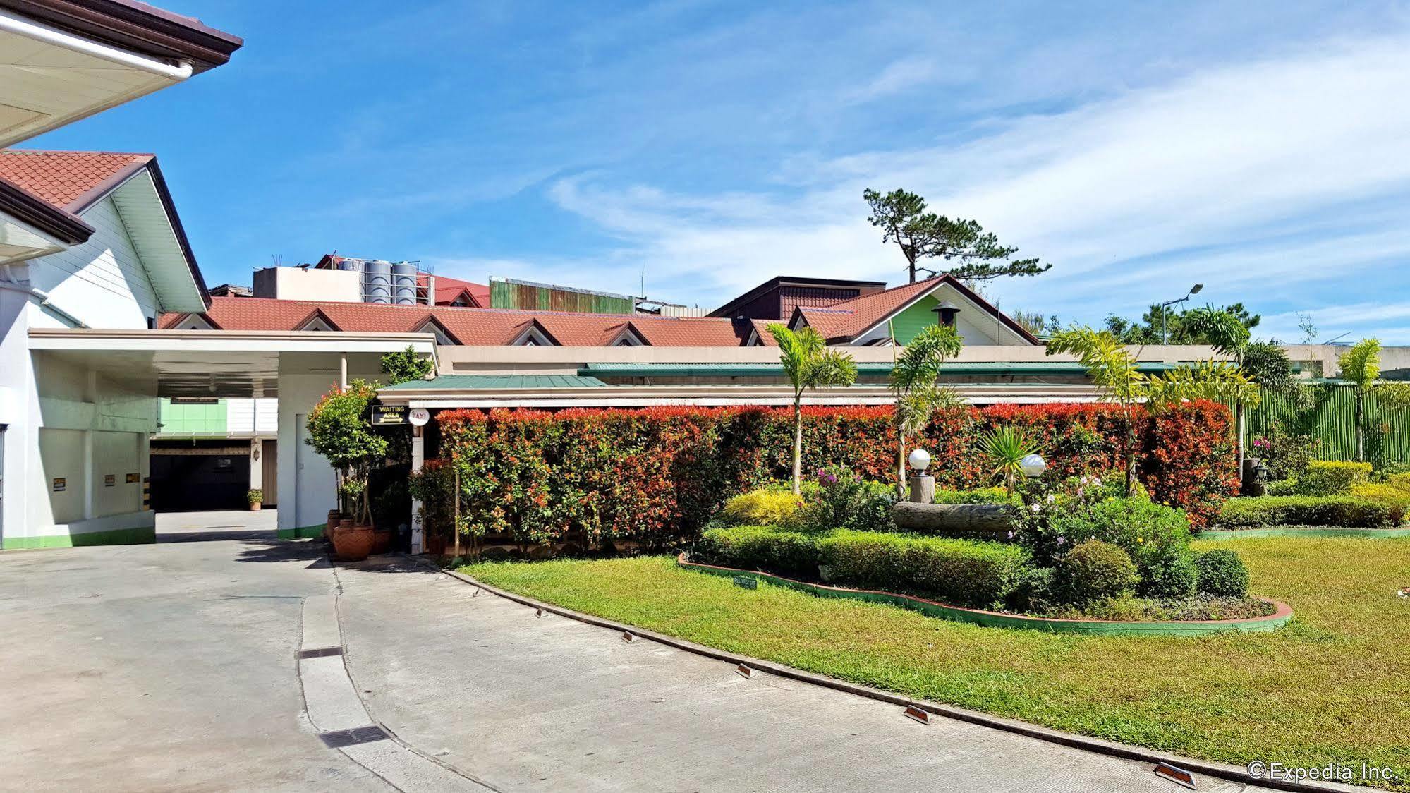 Hollywood Drive-In Hotel Baguio City Buitenkant foto